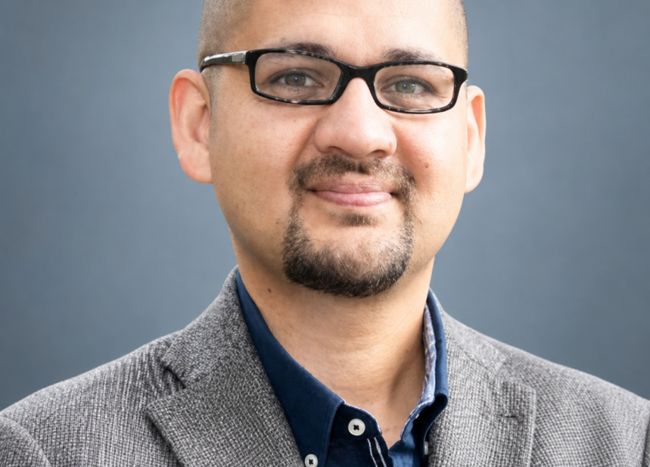 Dr Christopher Vas